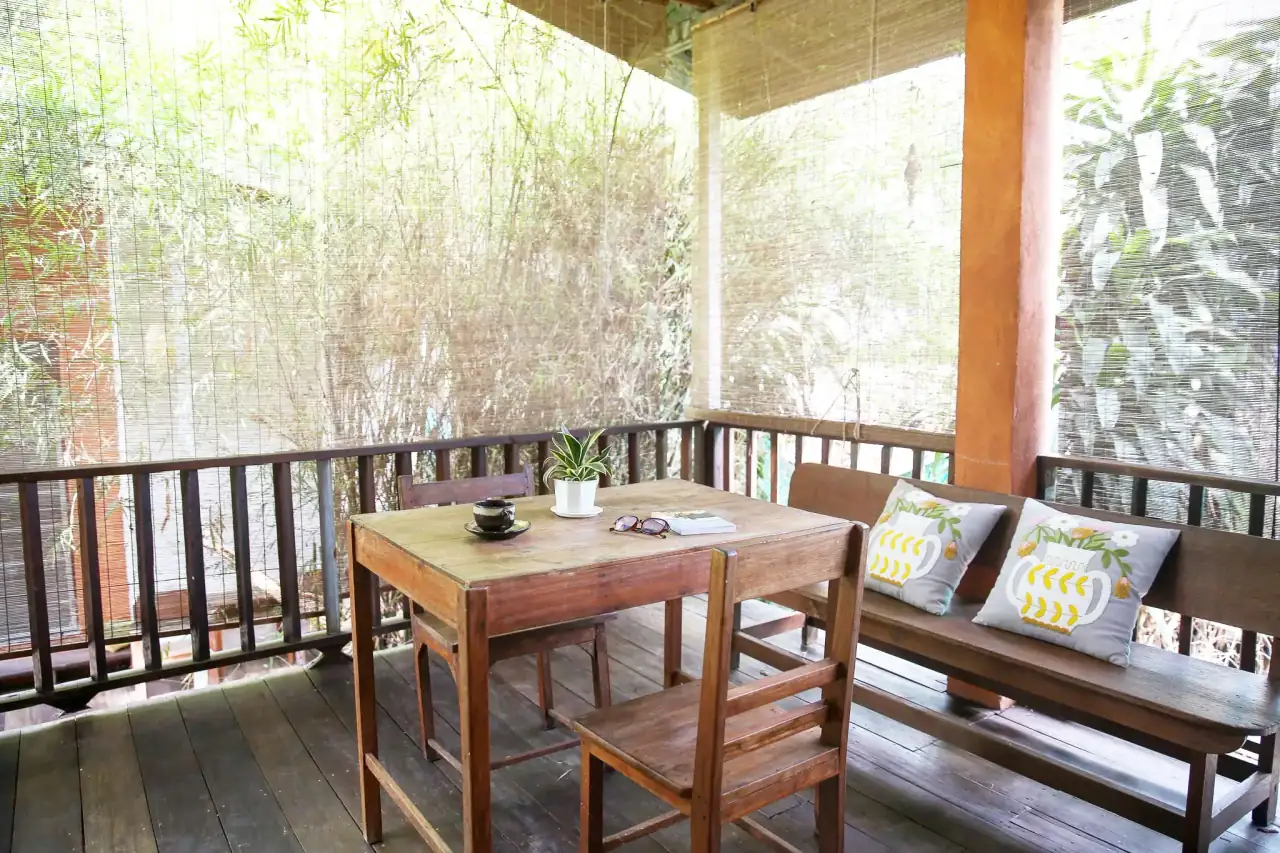 บรรยากาศจริงของบ้านน้อยนอนม่วนและกิจกรรมท้องถิ่นเชียงใหม่